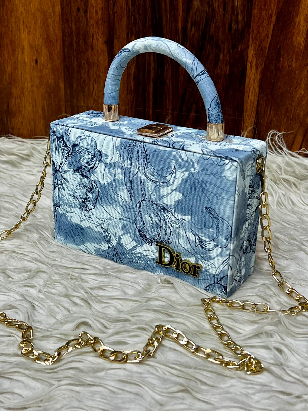 Dior Bella
