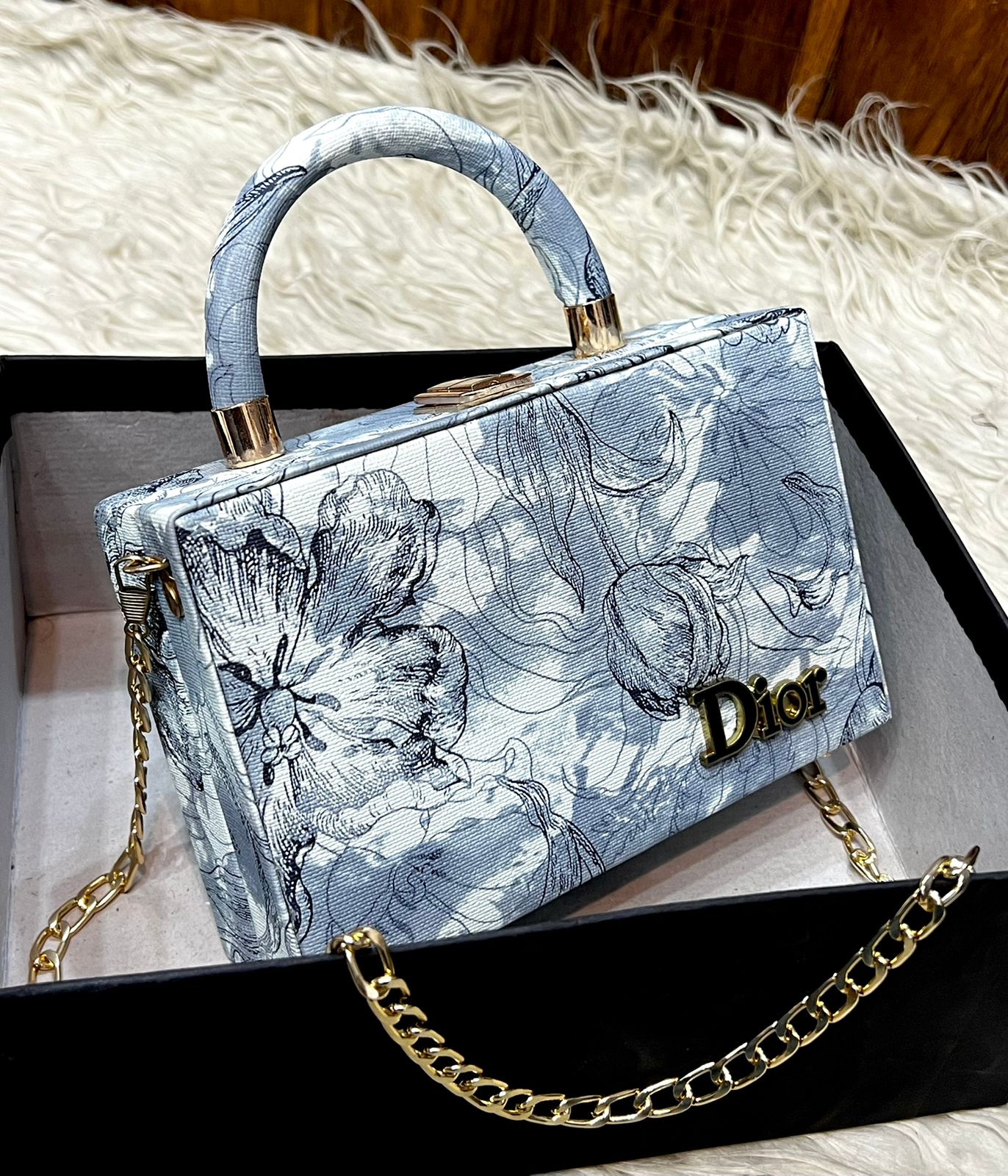 Dior Bella