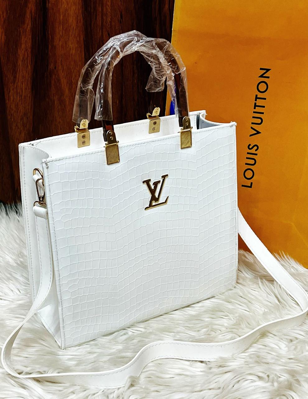 LV Essence