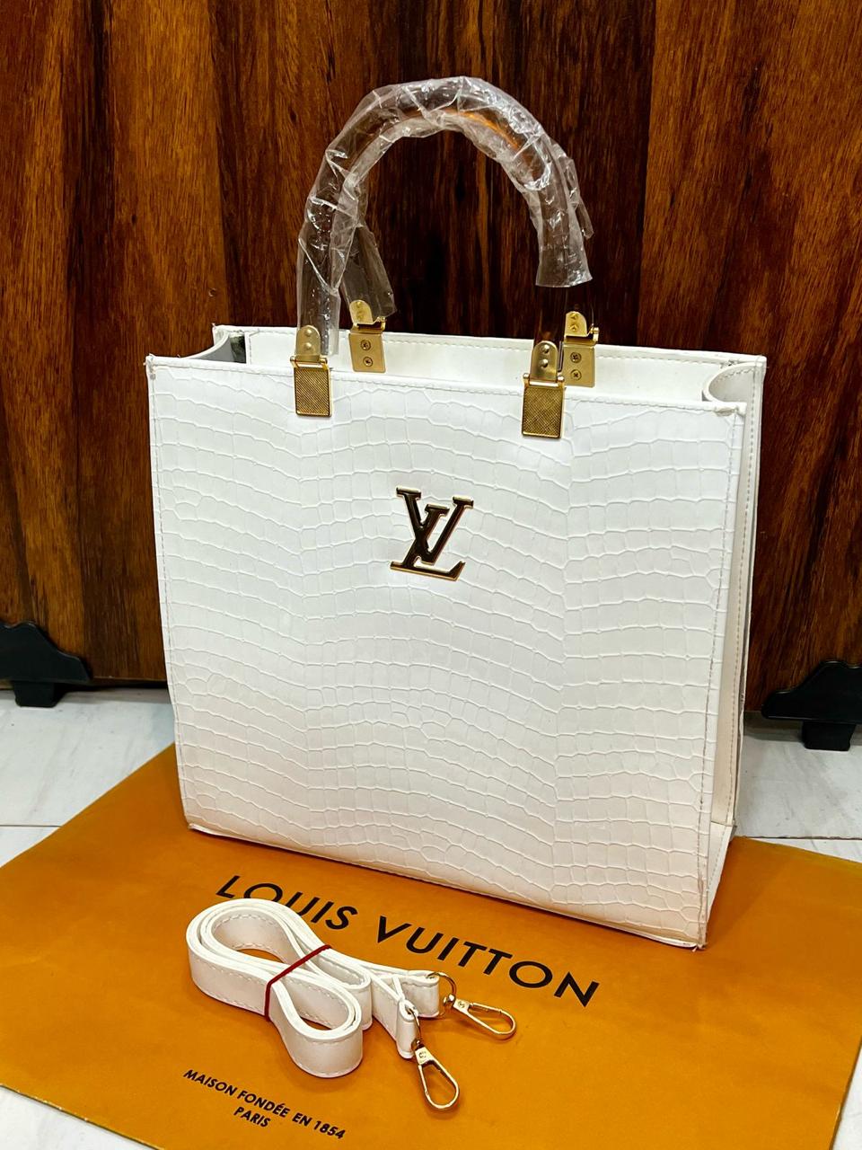 LV Essence