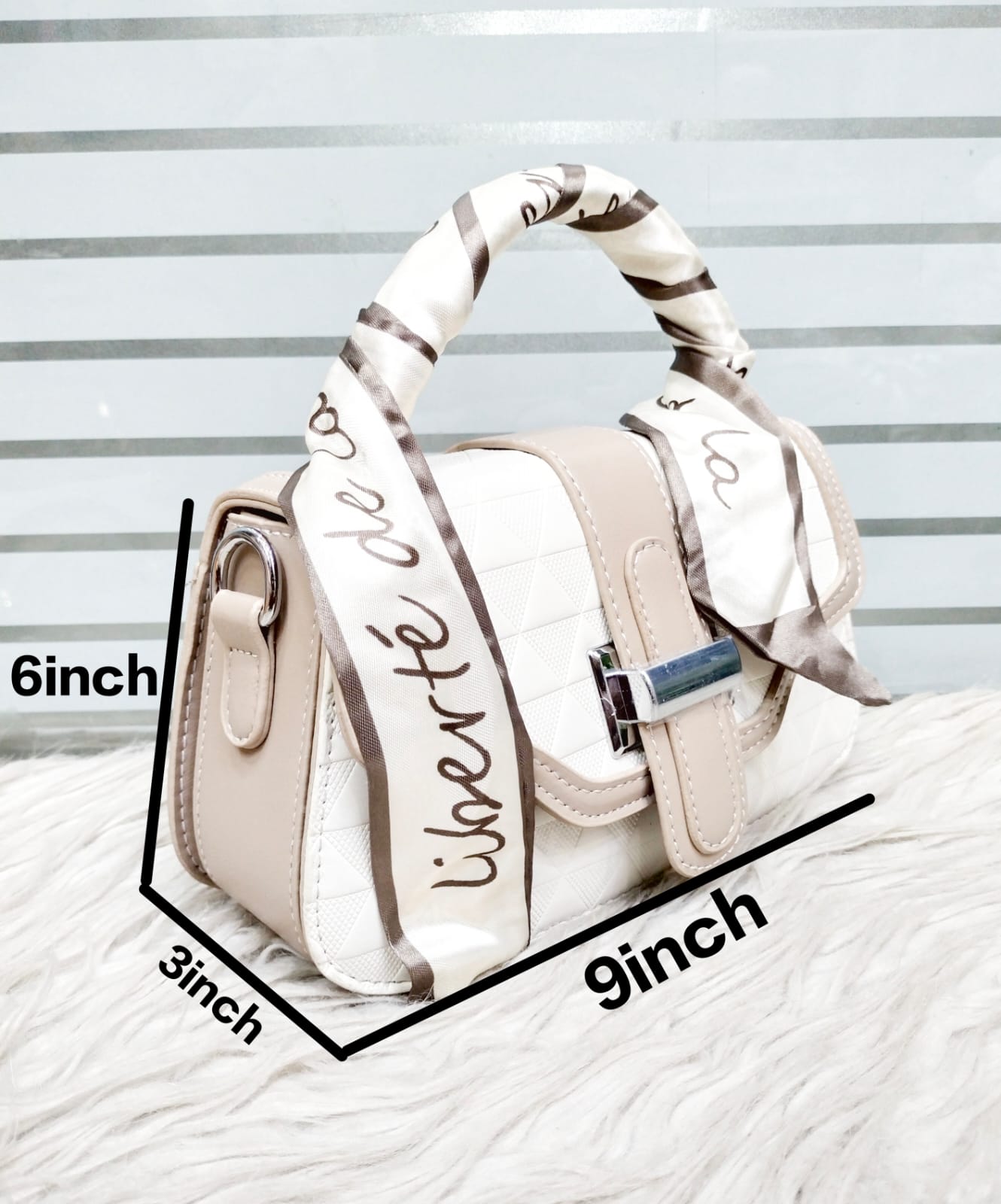 Hermes Chic Knot