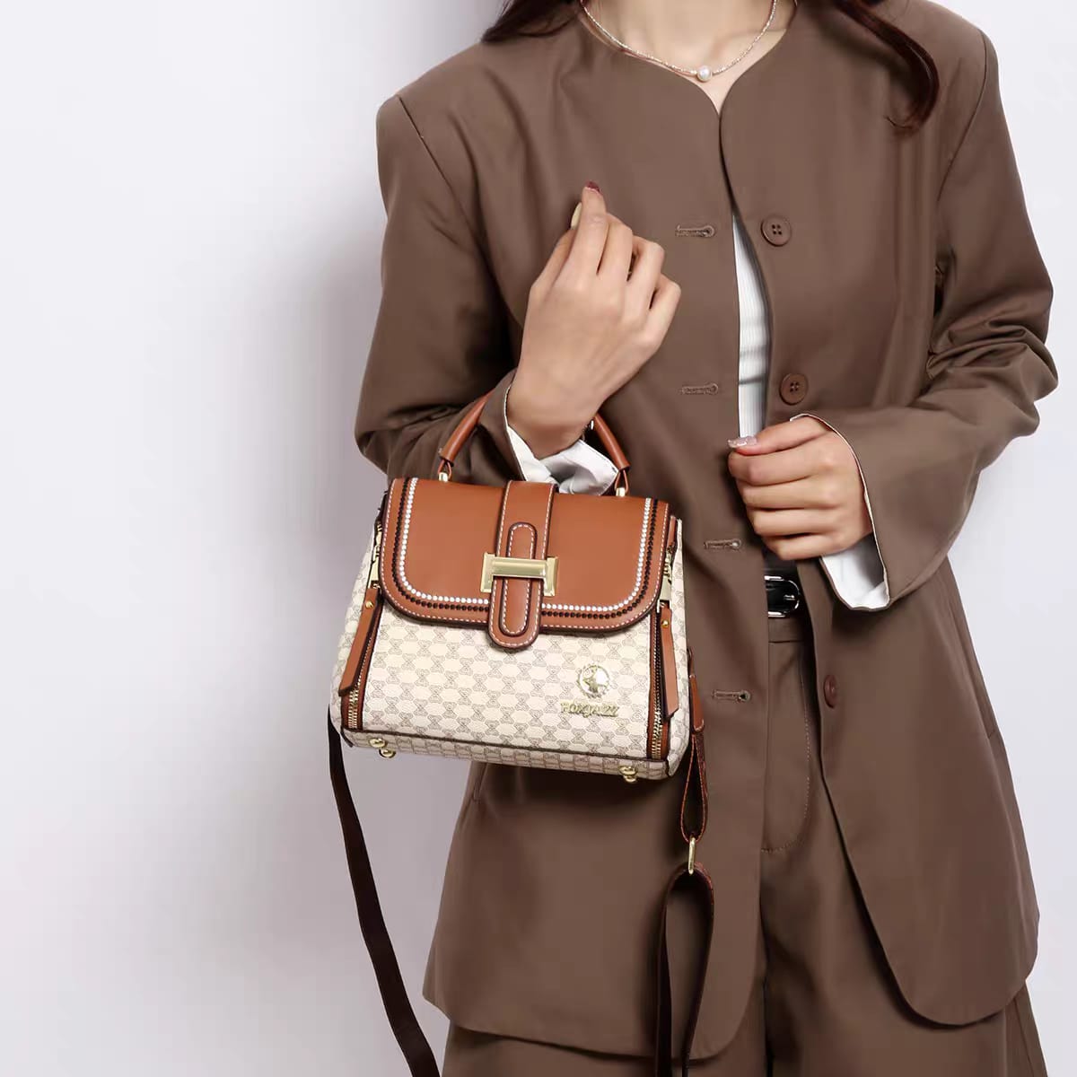 Elite Crossbody
