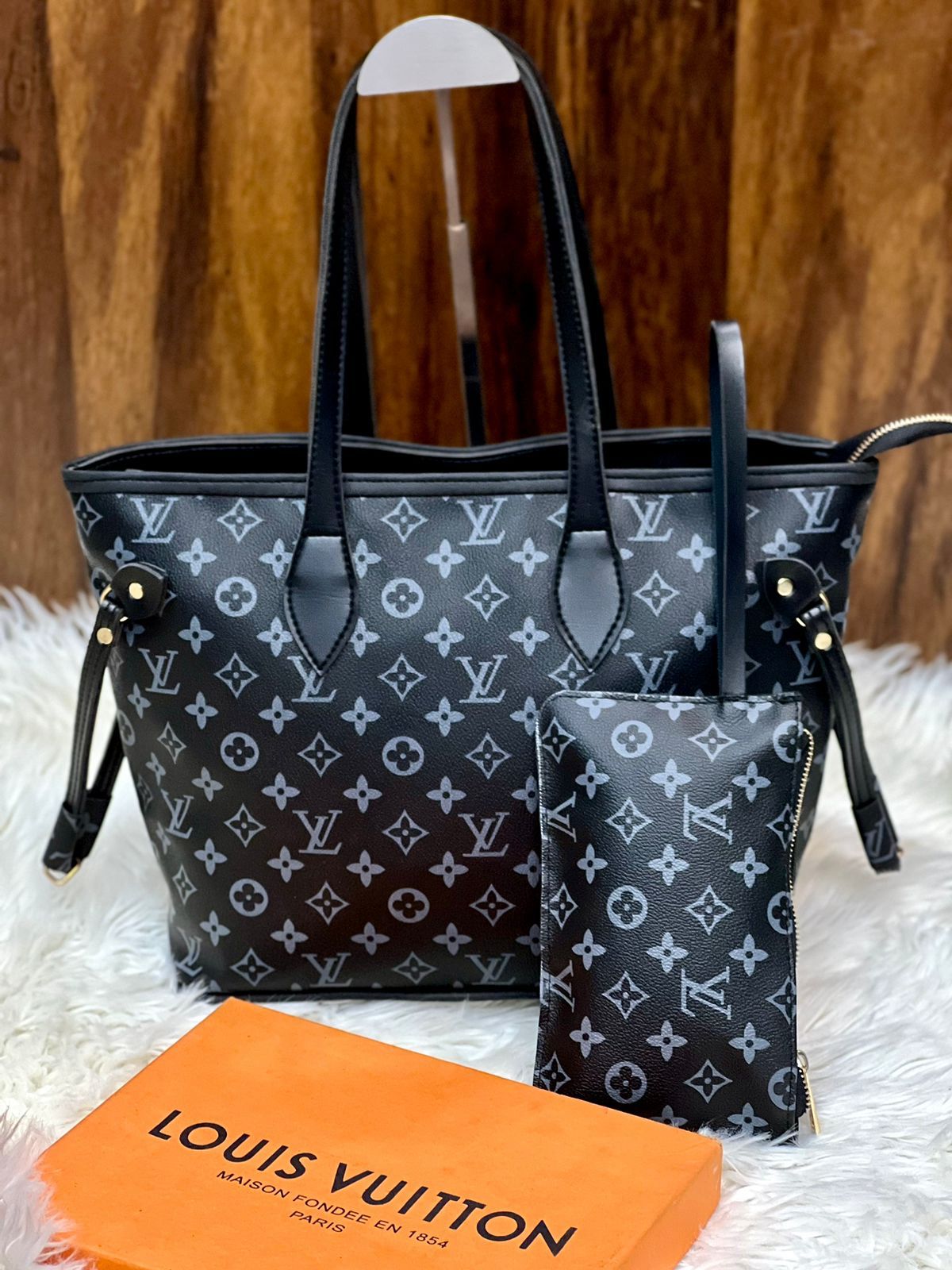 Louis Vuitton CarryAll
